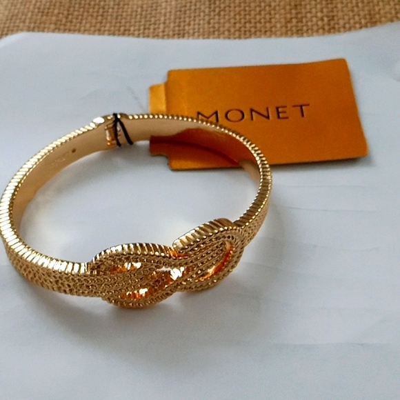 Monet Jewelry Gold Tone Bangle Bracelet - Picture 1 of 6